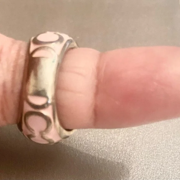 Vintage Pink/Silver Color Ring - Picture 5 of 7